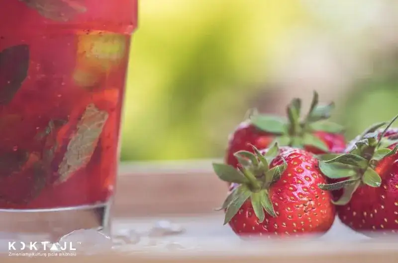 Pyszne drinki z truskawkami, które zachwycą Twoje podniebienie