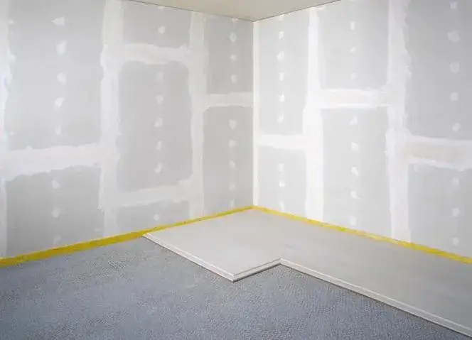 Jak wyciszyć strop drewniany - 5 skutecznych metod izolacji akustycznej