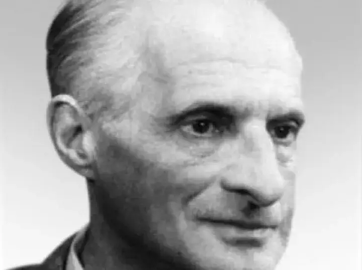 Kiedy urodził się Julian Tuwim? Odkryj jego niezwykłą historię