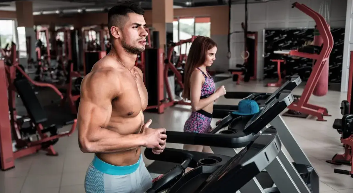 Jak używać bieżni na siłowni: unikaj tych najczęstszych błędów