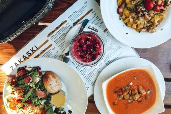 Gdzie zjeść w Busku-Zdroju? Odkryj najlepsze lokale gastronomiczne