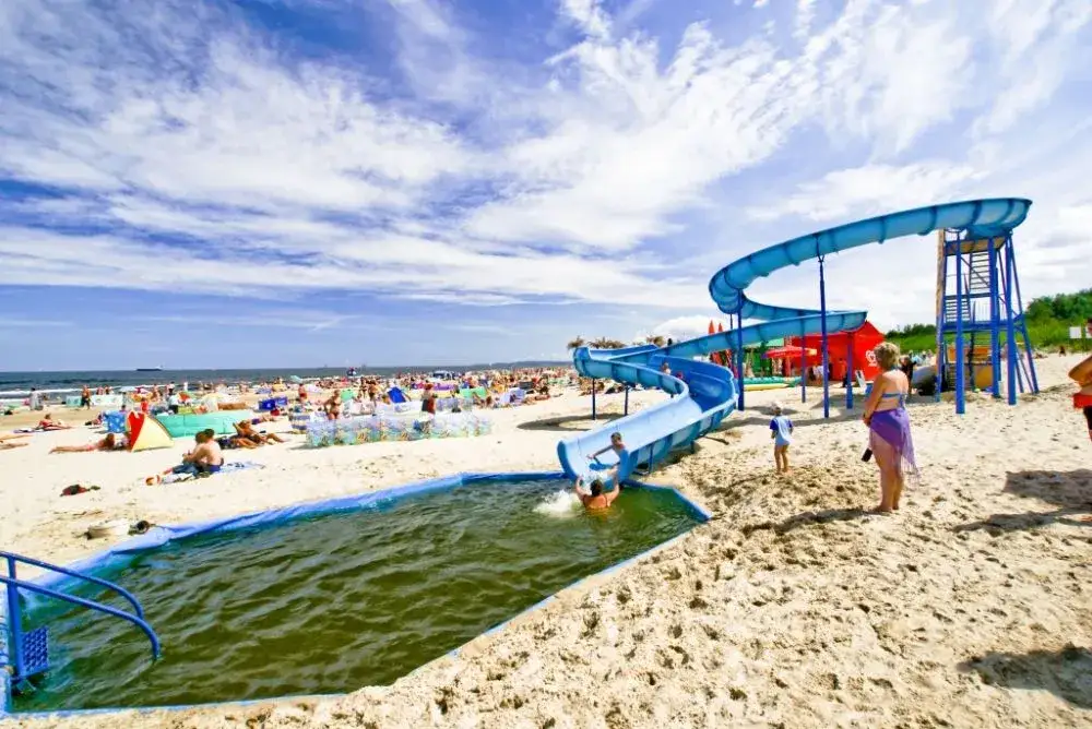 Gdzie wyjechać nad morze z dzieckiem? Oto najlepsze miejsca na urlop