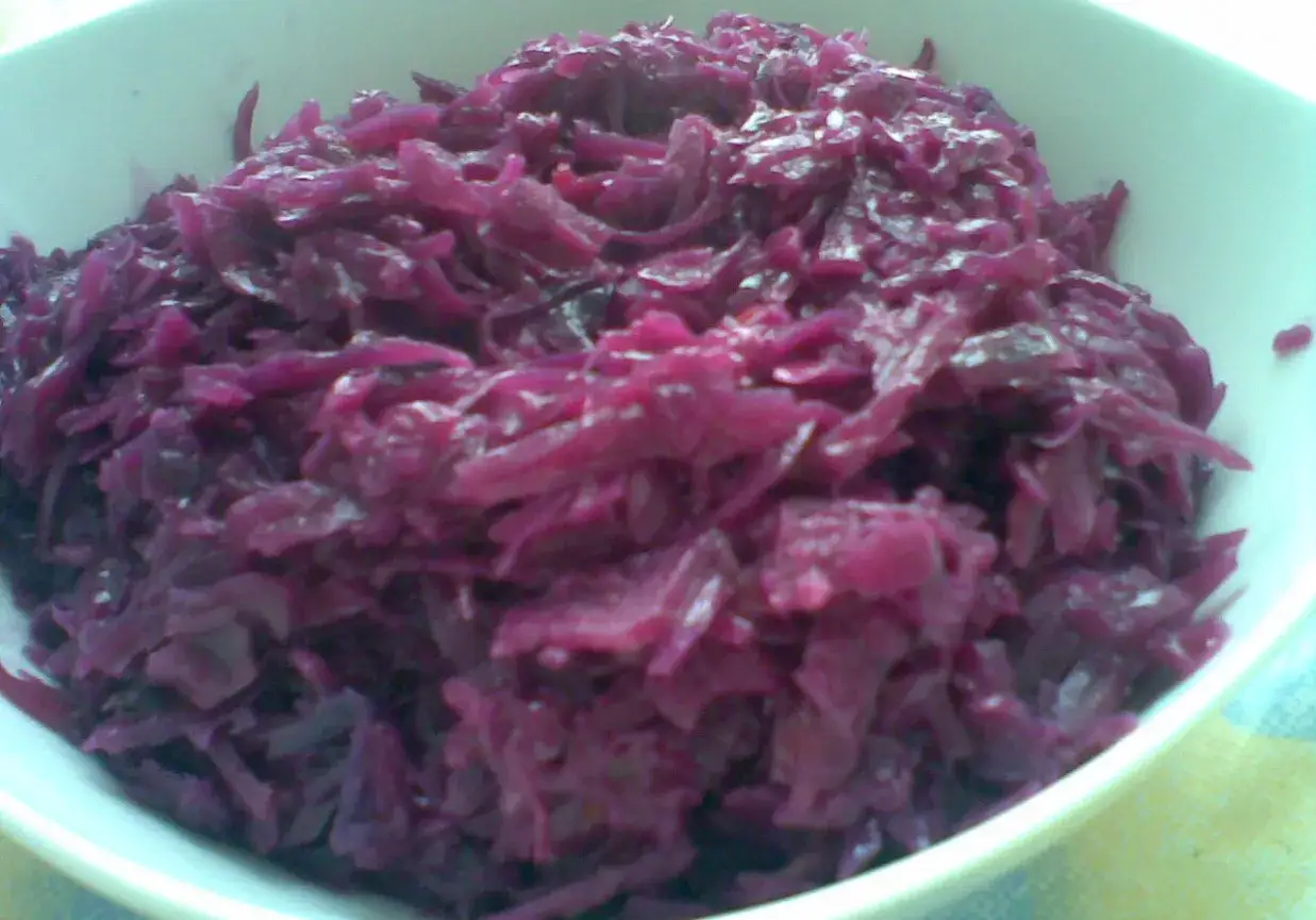 Najprostszy przepis na kapustę czerwoną zasmażaną - smaczną i zdrową