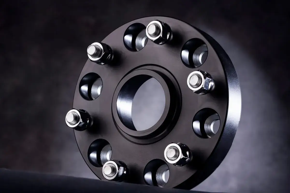 Jak dobrać dystans do felg, aby uniknąć problemów z prowadzeniem pojazdu?