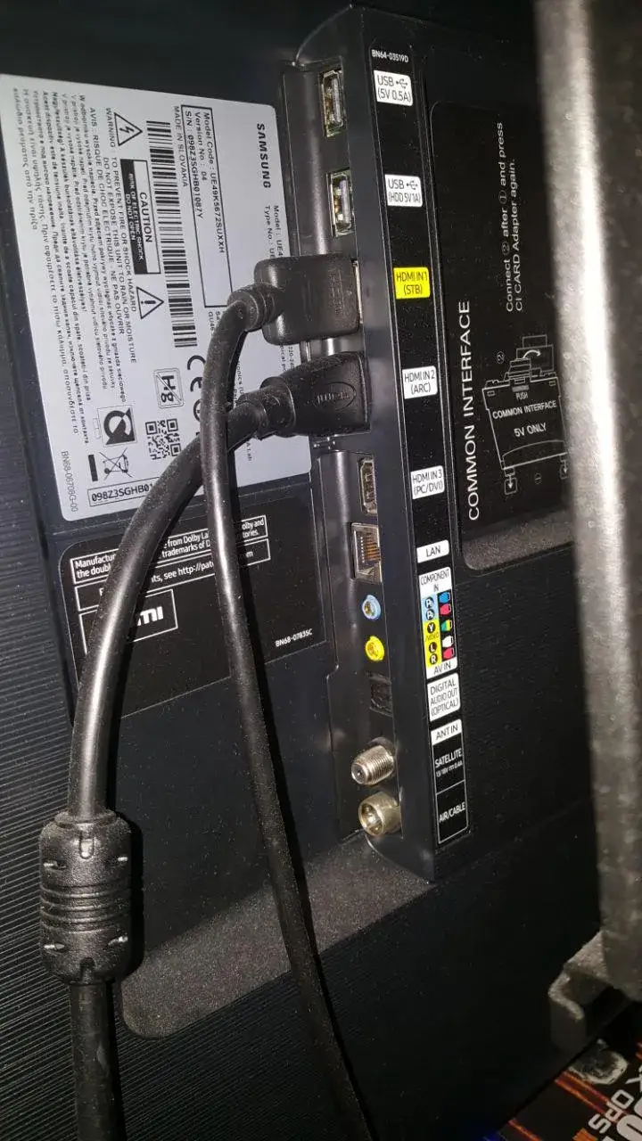 Jak podłączyć stare kino domowe do nowego telewizora Samsung bez problemów