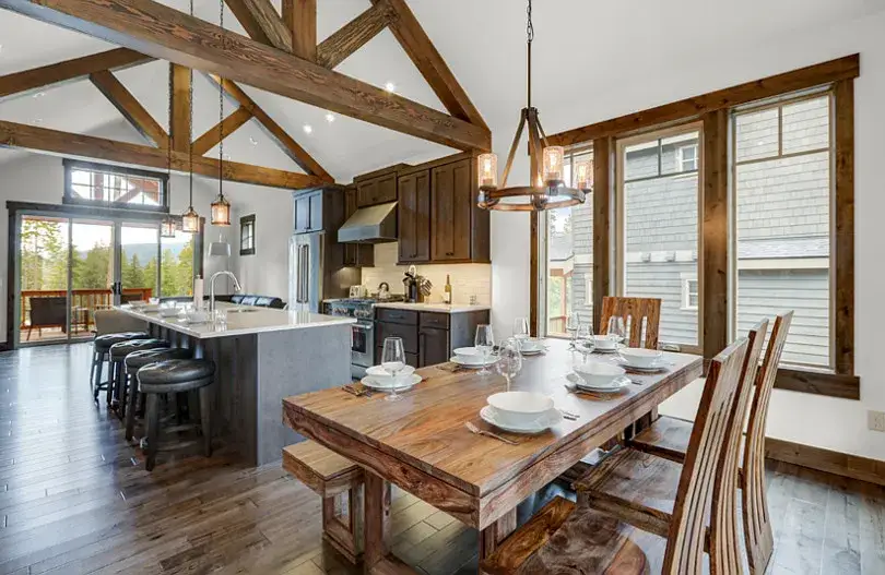 Jaki kolor ścian do dębowych mebli? Odkryj idealne połączenia kolorów