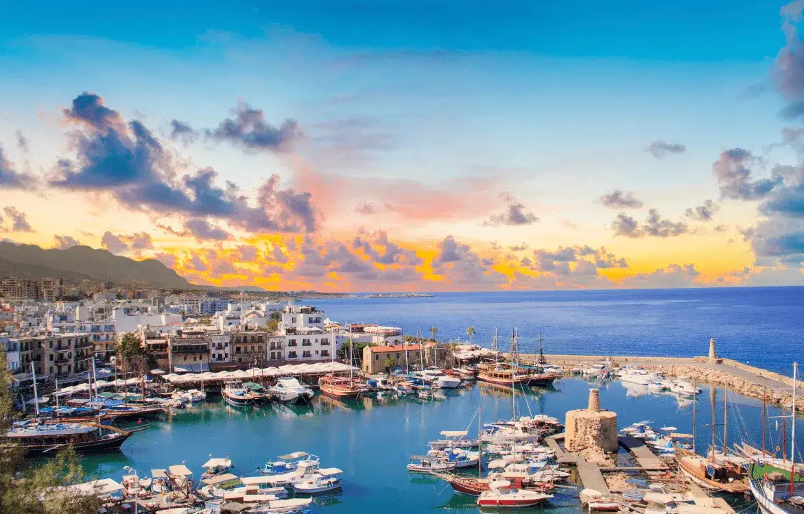 Ile trwa lot na Cypr z Wrocławia? Sprawdź czas podróży i więcej