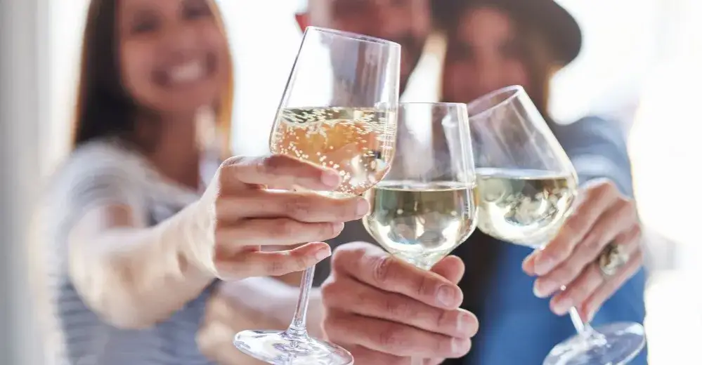 Czy alkohol uszkadza plemniki? Sprawdź, jak wpływa na płodność mężczyzn