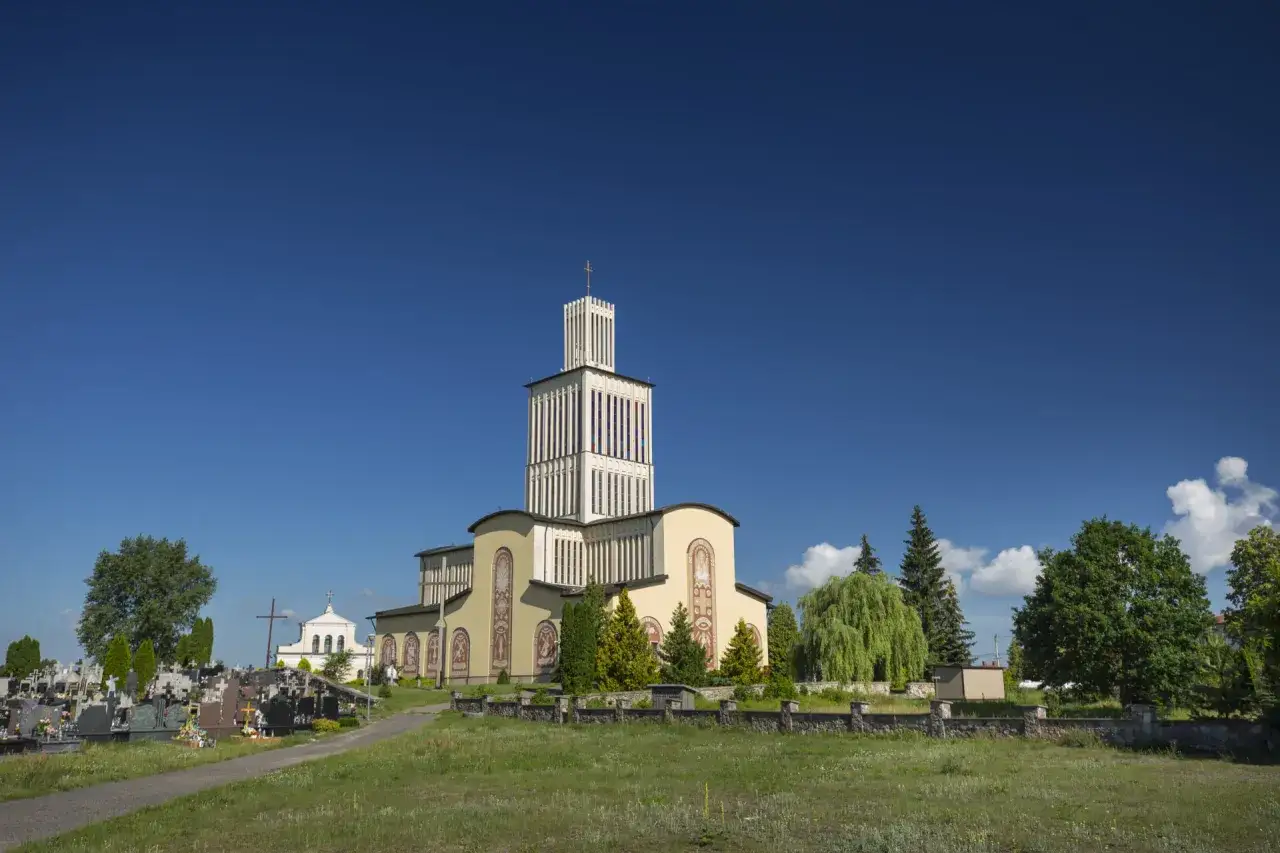 Sanktuarium w Prostyni: Historia i znaczenie dla pielgrzymów