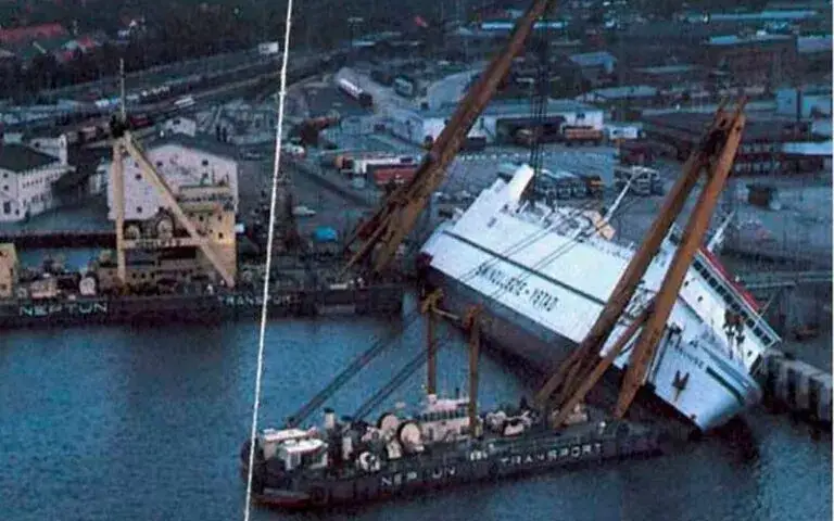 Tragiczna historia statku Jan Heweliusz. Mroczne tajemnice morskiej katastrofy