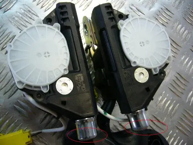 Jak odblokować pasy bezpieczeństwa po wystrzale i uniknąć dodatkowych problemów