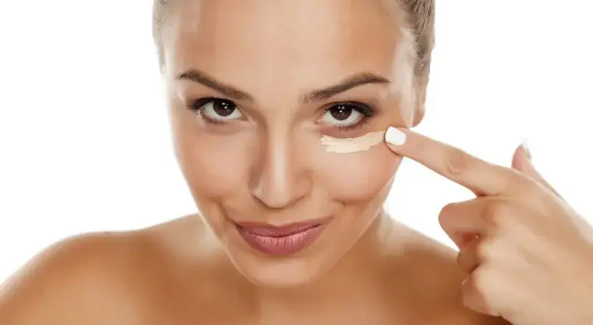 Jaki kolor korektora pod oczy? Wybierz idealny odcień dla siebie