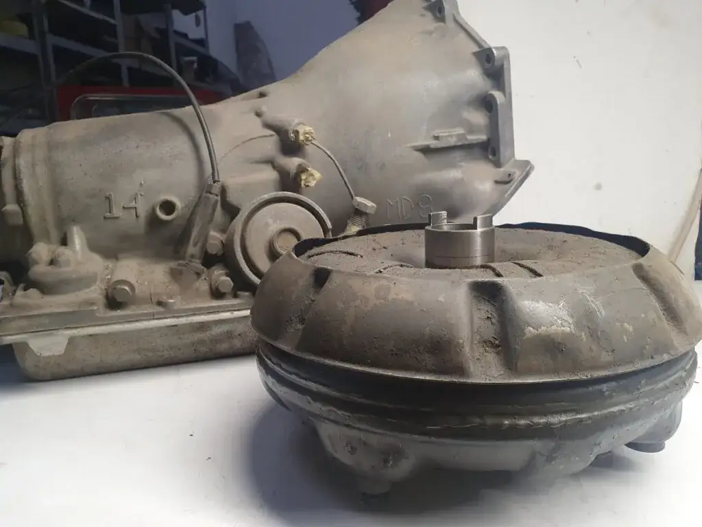 Objawy uszkodzonego sprzęgła hydrokinetycznego, które musisz znać