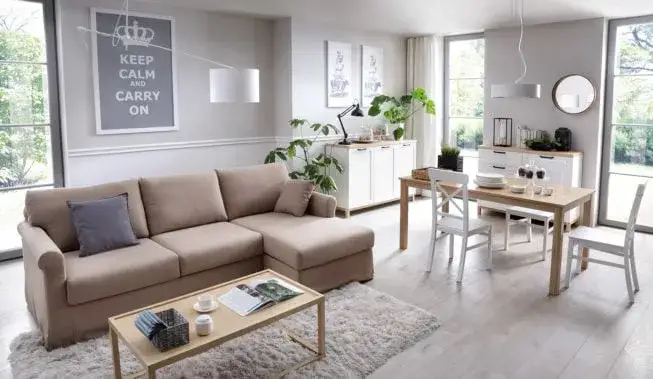 Skuteczne sposoby na to, czym zmyć długopis ze stołu bez uszkodzeń