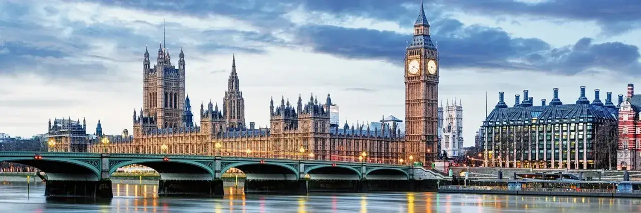 Ile trwa lot z Krakowa do Londynu? Sprawdź czas przelotu i więcej