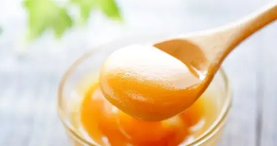 Ile kosztuje miód manuka? Ceny, które mogą Cię zaskoczyć