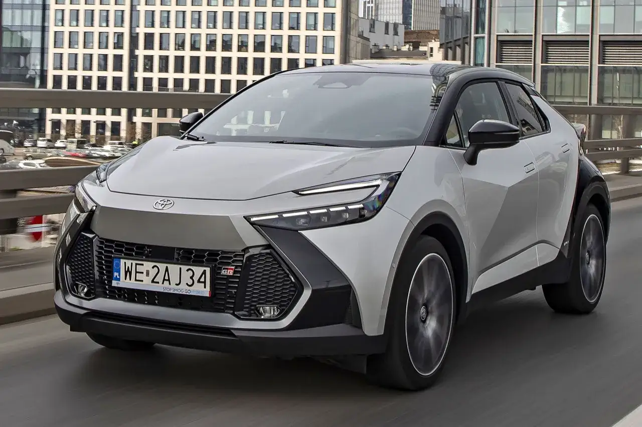 Ile kosztuje nowa Toyota C-HR? Sprawdź ceny i porównania modeli
