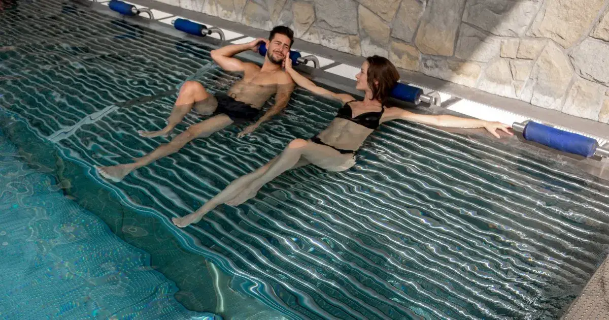 Jakie stroje są dozwolone w Termach Bukowina? Uniknij błędów!