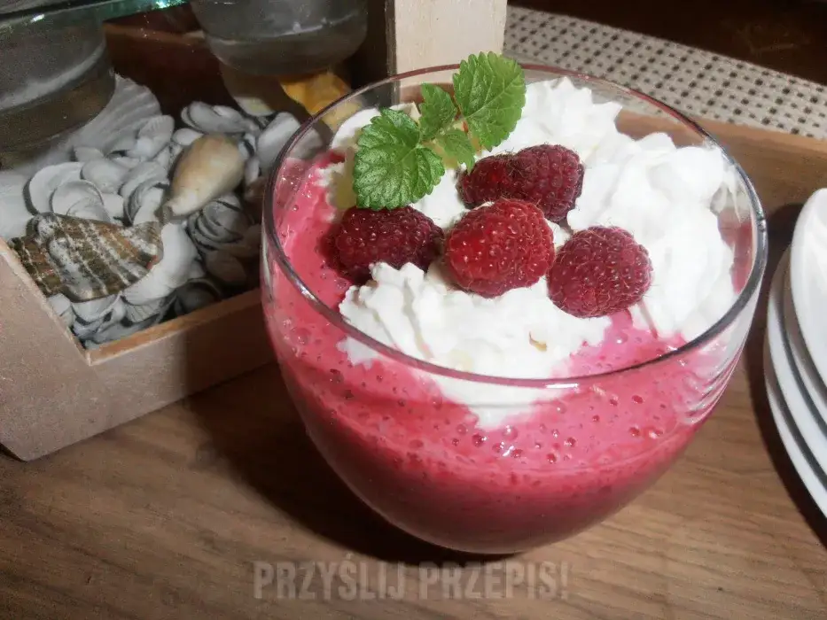 Jak zrobić pyszny krem malinowy – prosty przepis w kilka minut