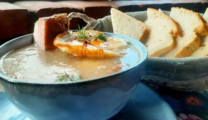 Gdzie zjeść w Olsztynie? Sprawdź najlepsze miejsca i lokalne smaki!