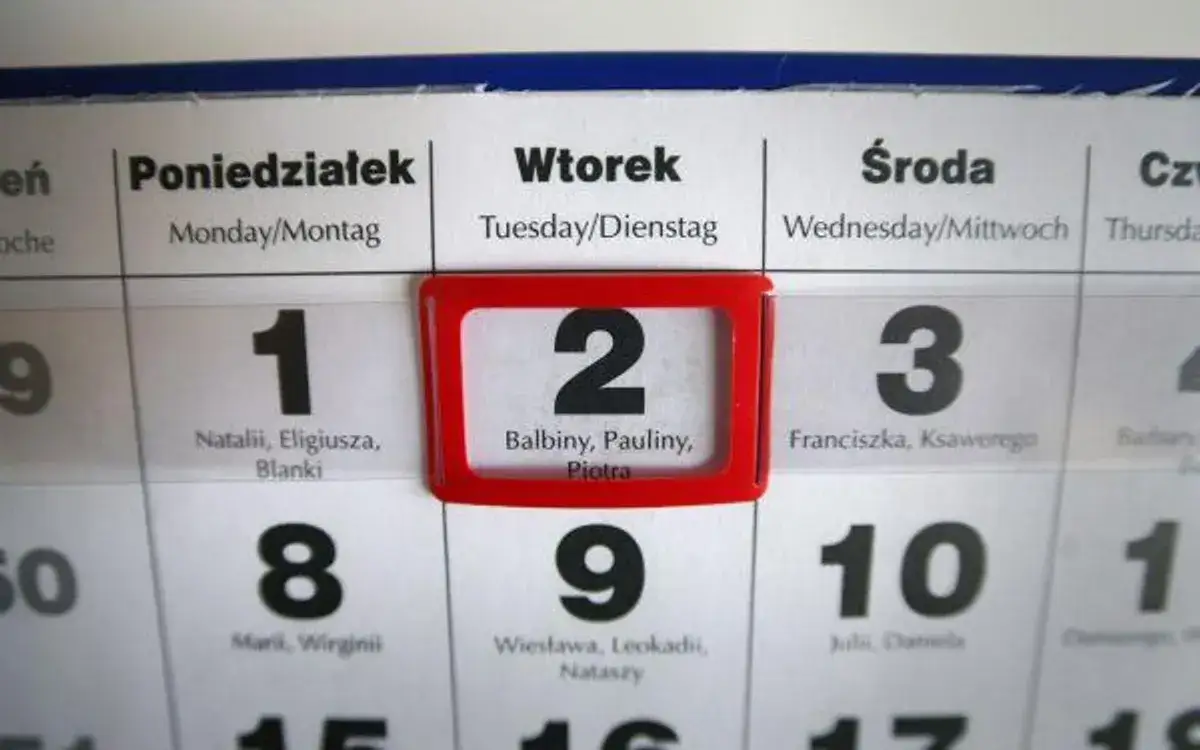 Zniesienie terminu rozprawy – co to oznacza i jakie są konsekwencje?