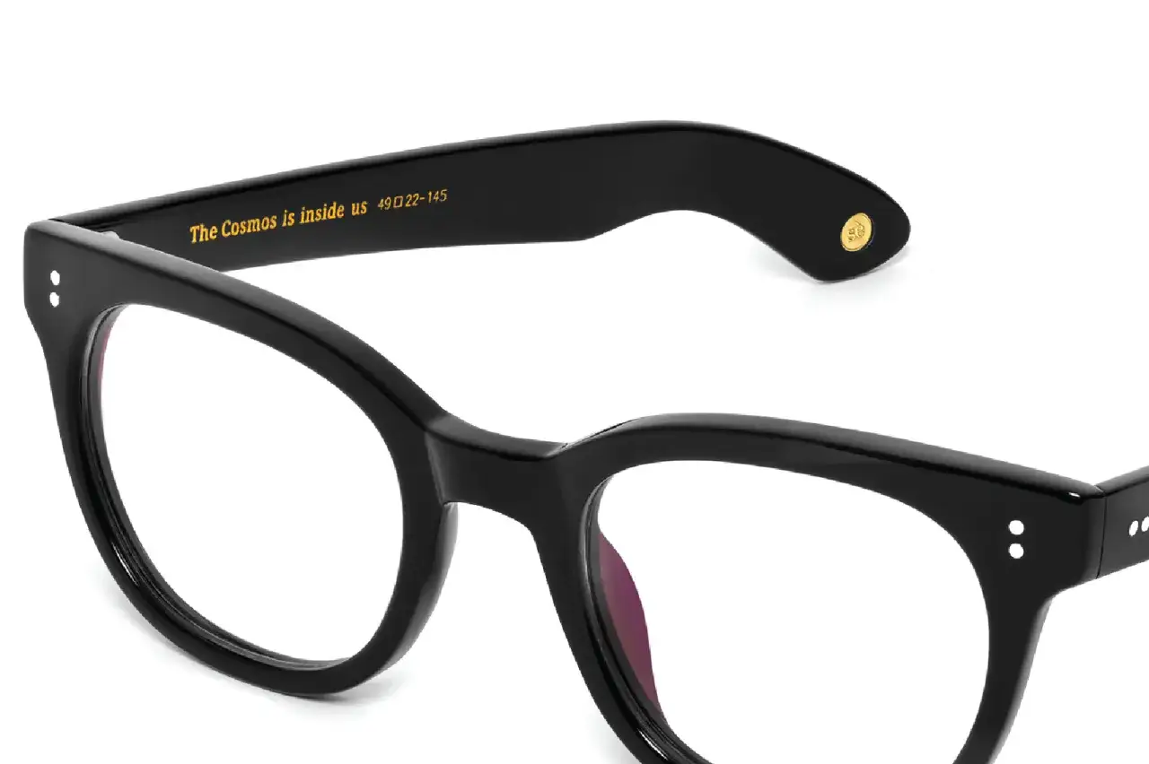 Jak dobrać rozmiar oprawek, aby uniknąć niewygodnych okularów