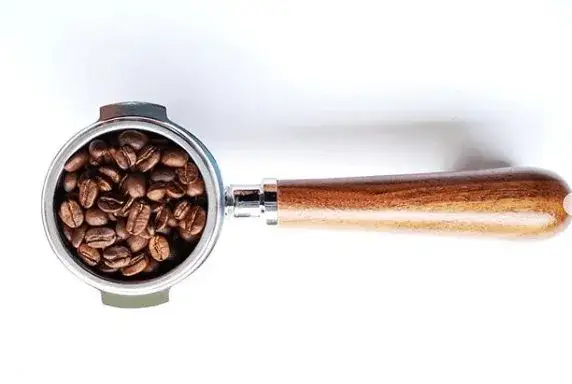 Czy kawa parzona jest zdrowa? Sprawdź wpływ na cholesterol i zdrowie