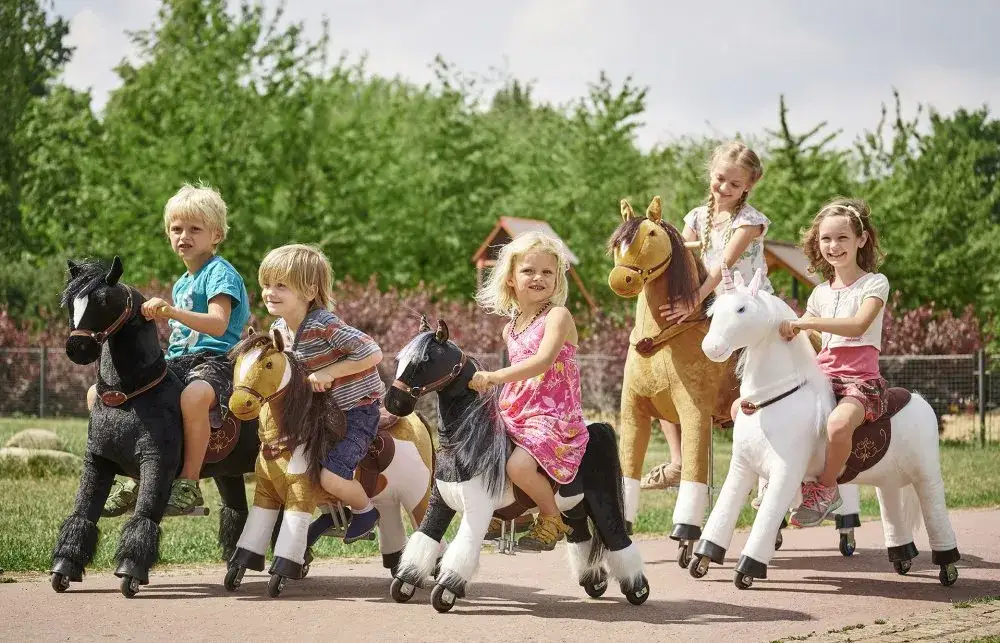 Najlepsze mechaniczne konie do jeżdżenia – zabawki, które zachwycą dzieci