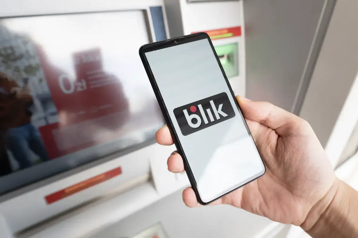 Polacy szturmują internet – jakie usługi online biją rekordy popularności?