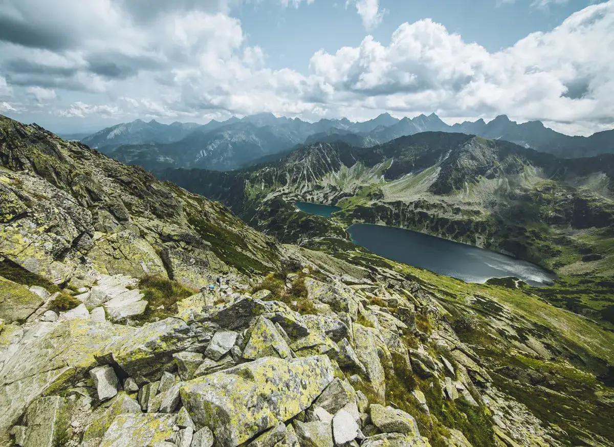 Szlak na Kozi Wierch z Doliny Pięciu Stawów: praktyczny opis całej trasy