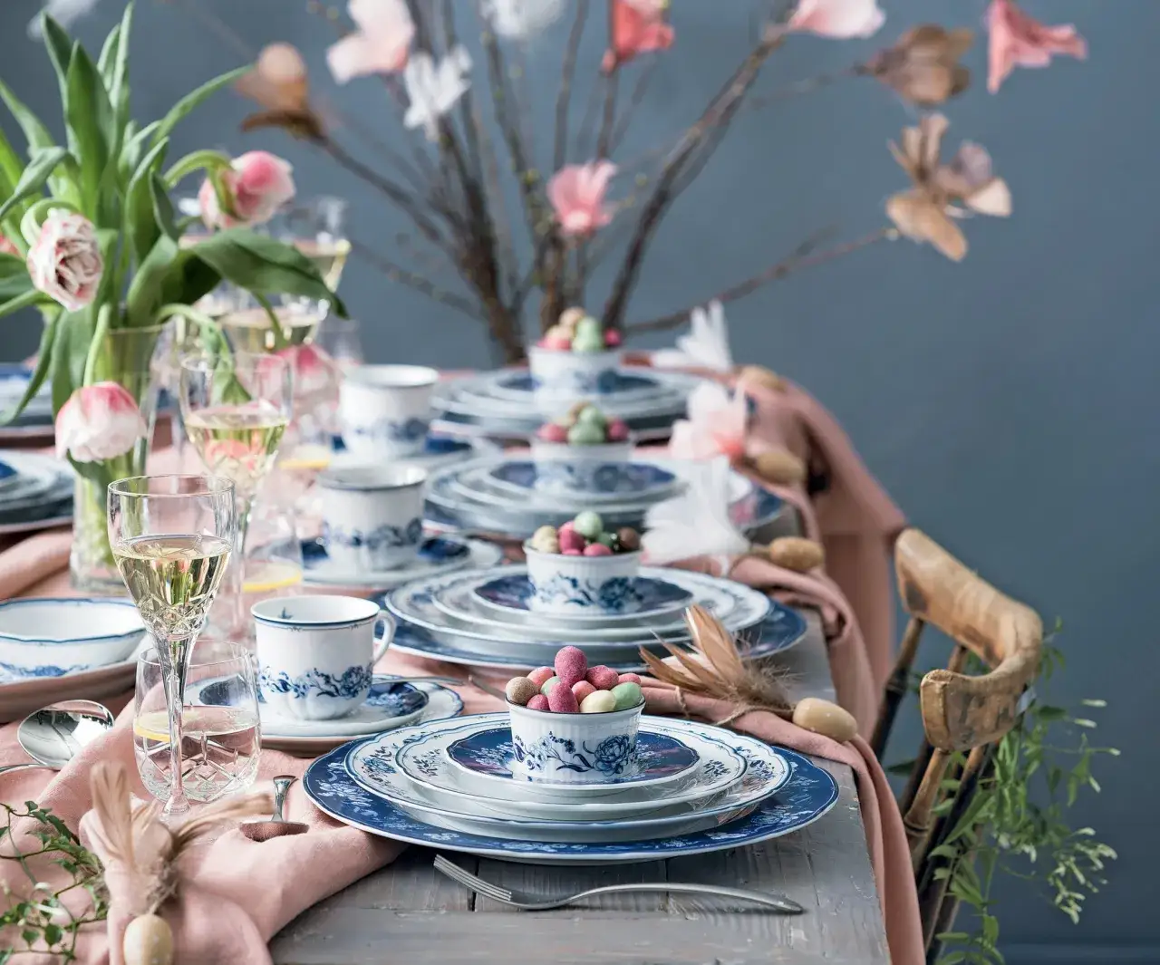 Jak udekorować stół wielkanocny, by zachwycić gości i stworzyć atmosferę