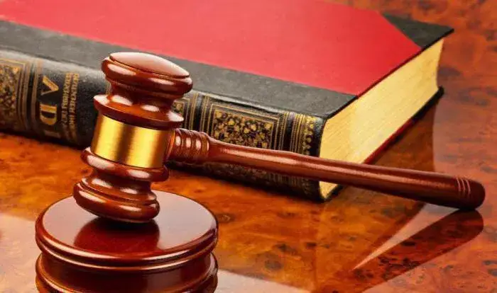 Sąd arbitrażowy: definicja, funkcje i korzyści - co warto wiedzieć