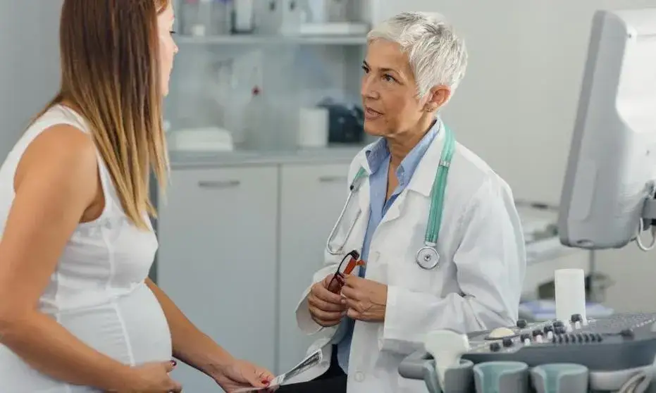 Jak często chodzić do ginekologa w ciąży? Harmonogram wizyt i ich znaczenie