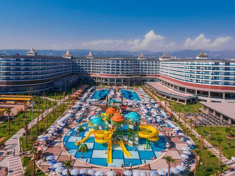 Najlepsze hotele w Alanyi: komfort i luksus na Riwierze Tureckiej