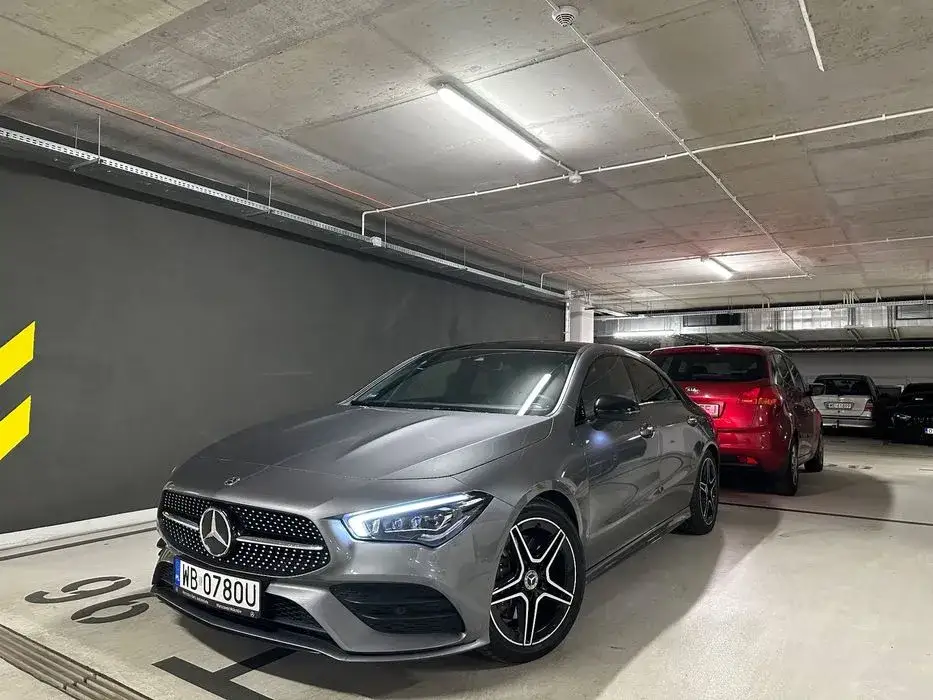 Mercedes-Benz CLA Coupe – wyjątkowe cechy i porównania modeli
