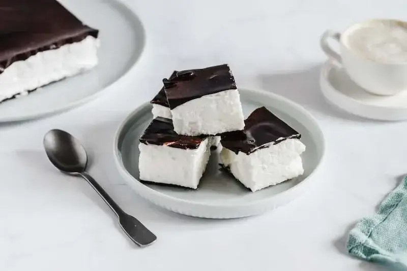 Najlepszy przepis na ciasto ptasie mleczko, które zachwyci każdego