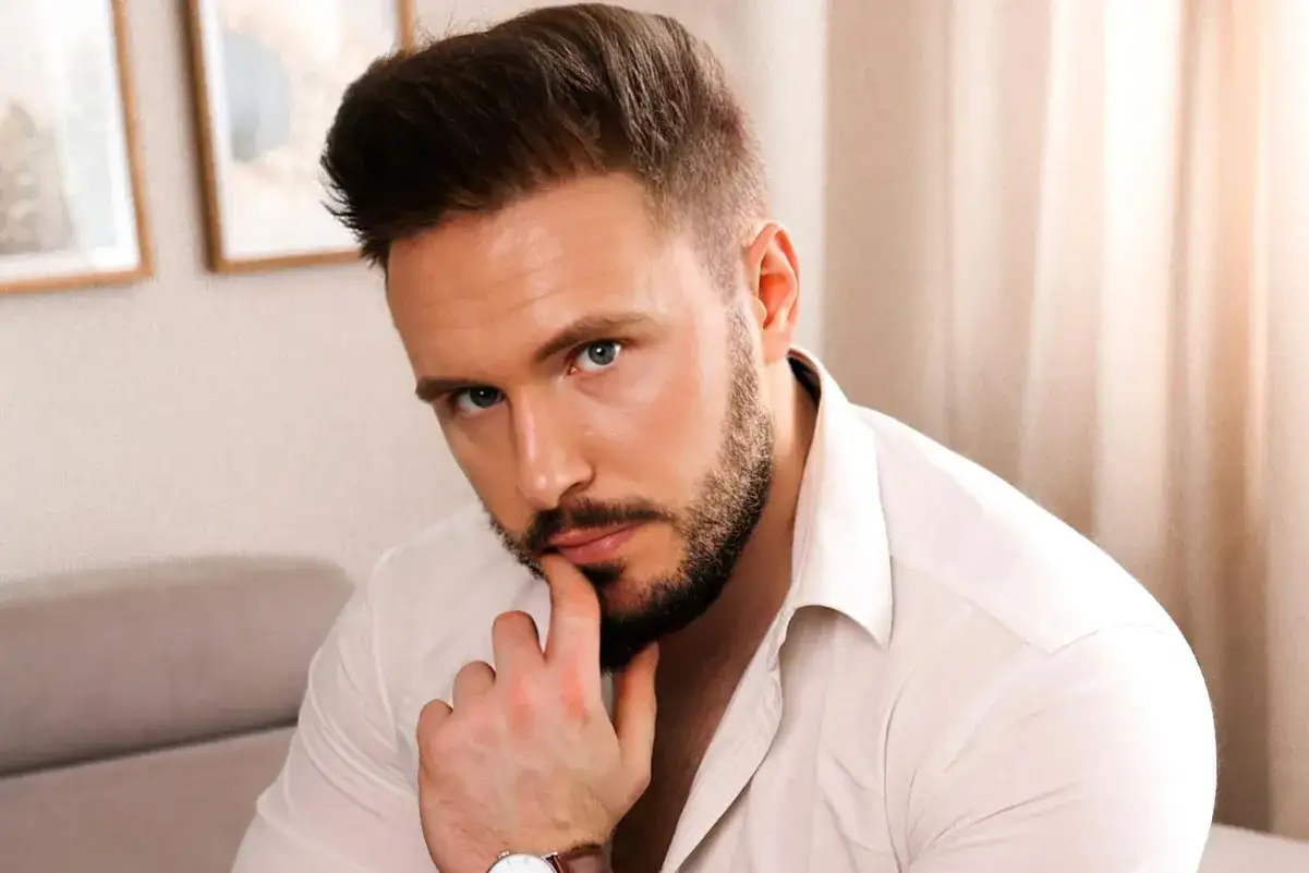 Kiedy facet wraca po rozstaniu? Odkryj emocje i przyczyny jego decyzji