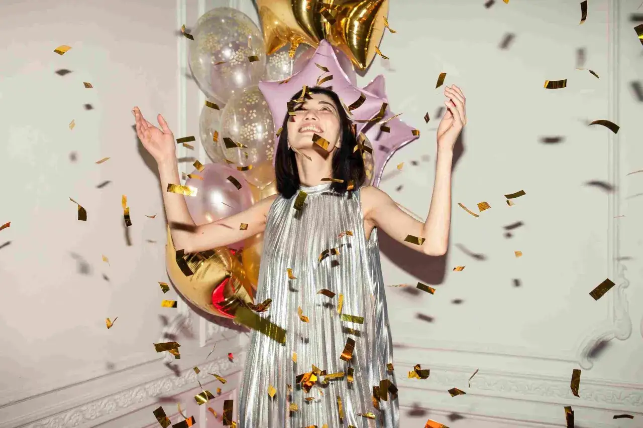 Jak zrobić ściankę do zdjęć na 18 urodziny - proste i kreatywne pomysły