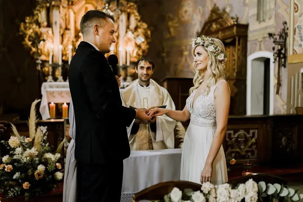 O co zapytać księdza przed ślubem, aby uniknąć nieporozumień?