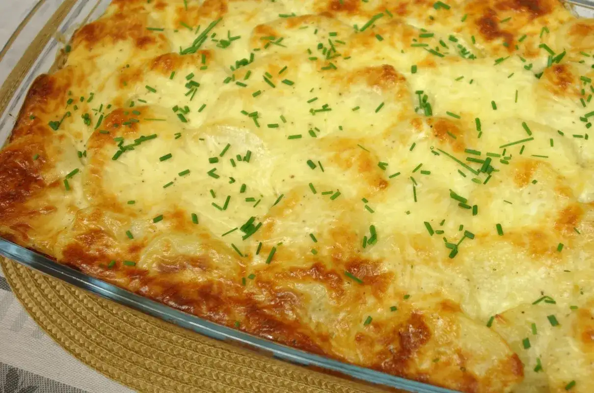 Przepis na ziemniaczaną zapiekankę z kurczakiem, której nie zapomnisz