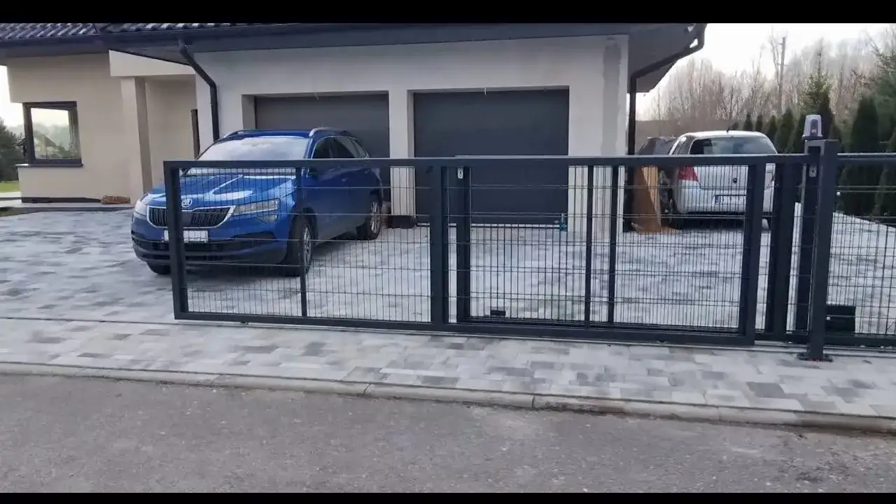 Jak zrobić bramę przesuwną na szynie - proste kroki i materiały