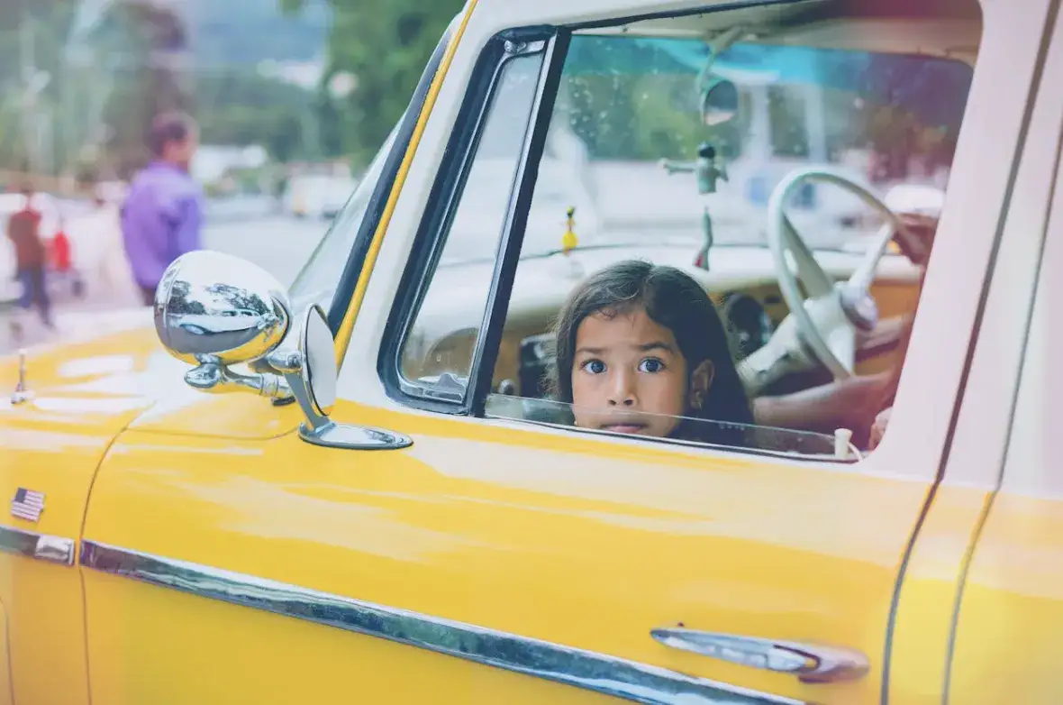 Bezpieczeństwo w podróży – jak wybrać fotelik dla dziecka?