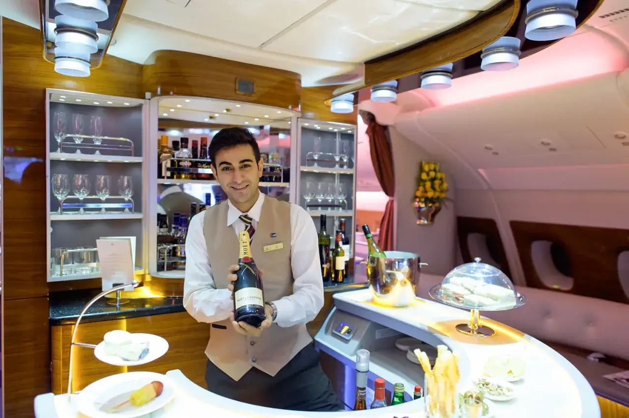 Czy można przewozić alkohol do Dubaju: Limity i zasady na lotnisku