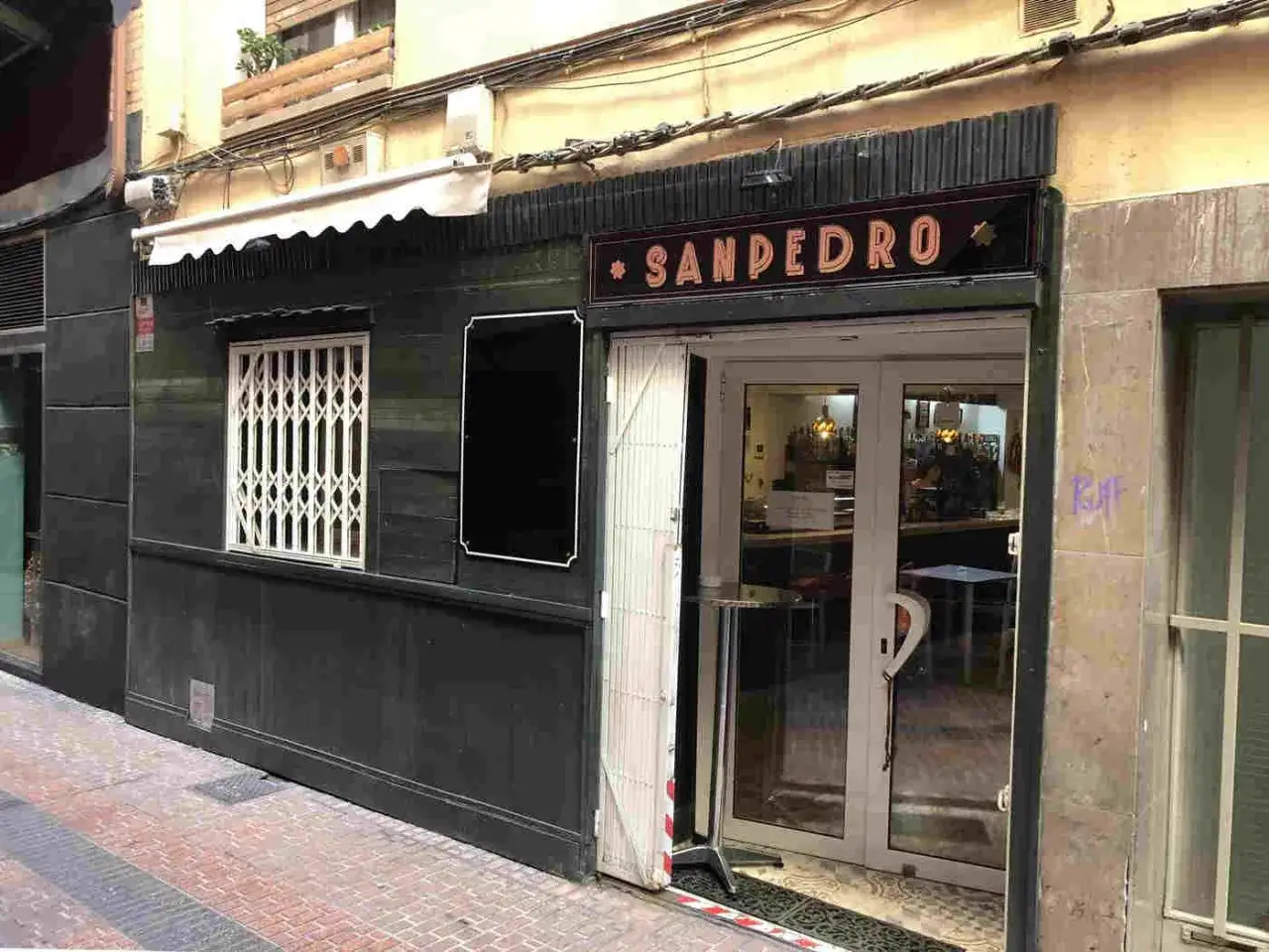Bar San Pedro Zaragoza: Un rincón cultural con música y buen ambiente