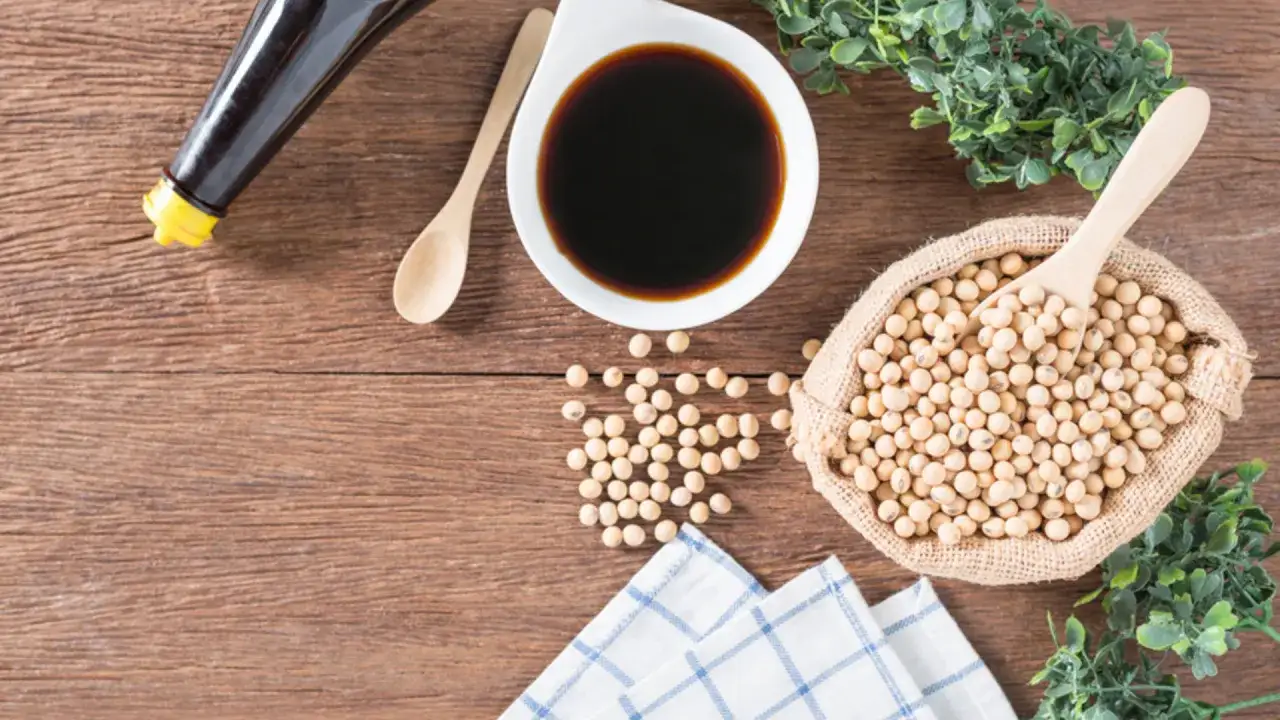 Sos sojowy jasny do czego? Odkryj jego niezwykłe zastosowania w kuchni