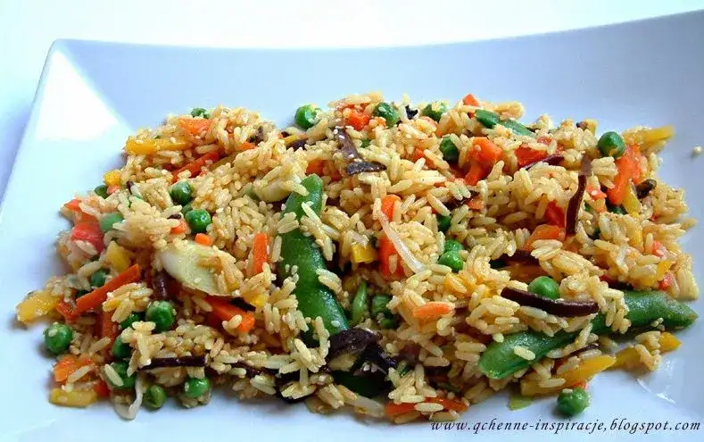 Szybkie pomysły, z czym zrobić ryż na szybko – łatwe przepisy i dodatki