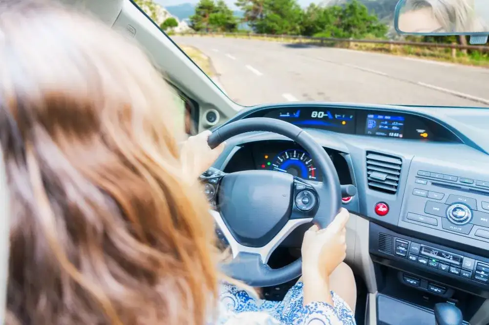 Znaczenie kontrolek w Honda Civic – co oznaczają i jak reagować