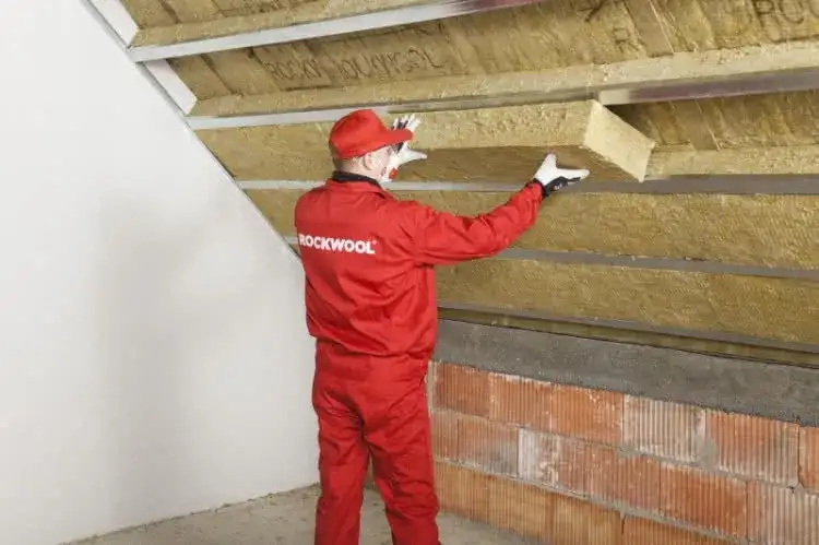 Jak docieplić poddasze: 5 skutecznych metod na ciepły dom