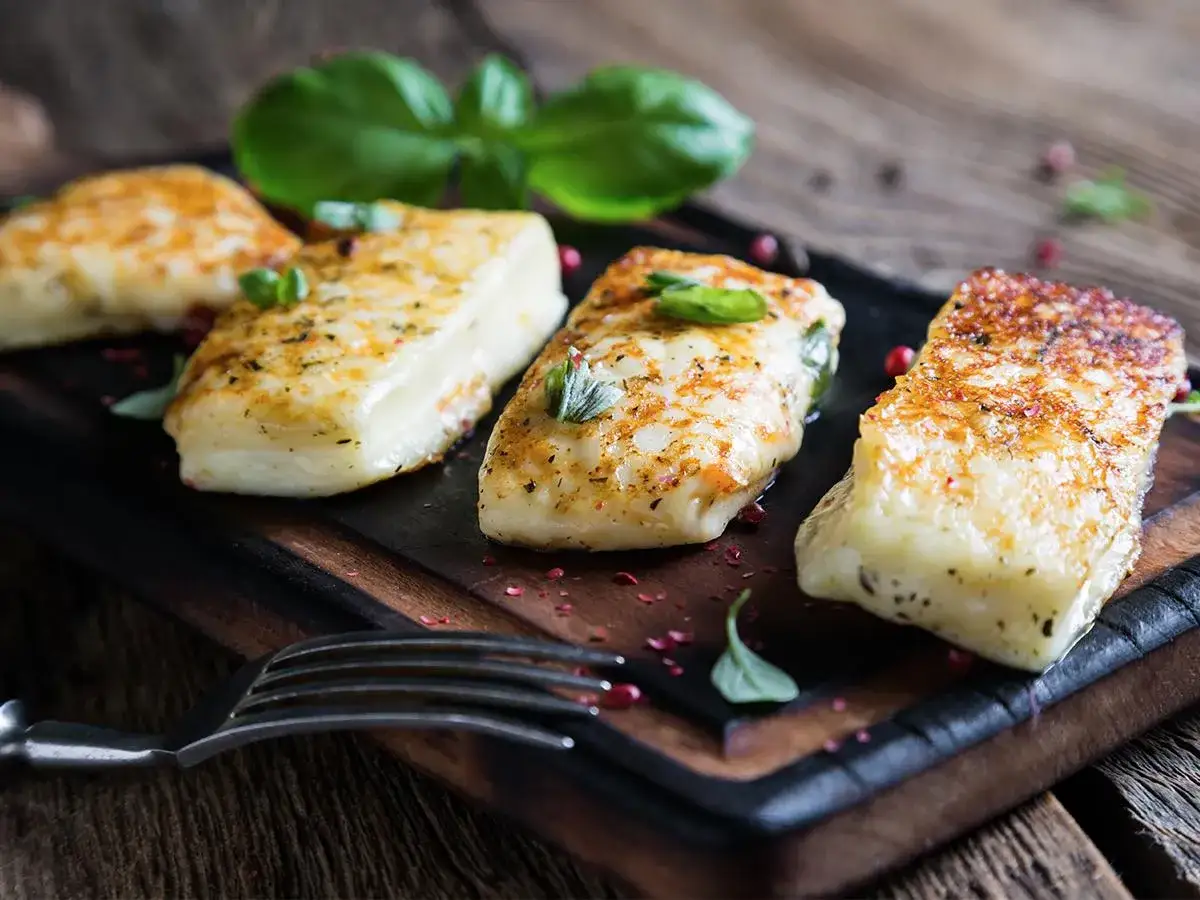 Jak grillować halloumi – proste sposoby na idealne grillowanie