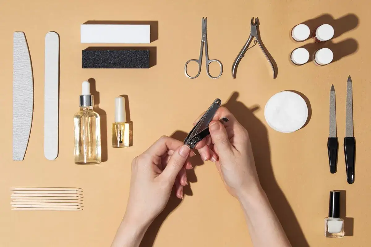 Przyrządy do manicure co do czego – kluczowe narzędzia dla idealnych paznokci